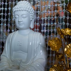 Phật thích ca men sứ