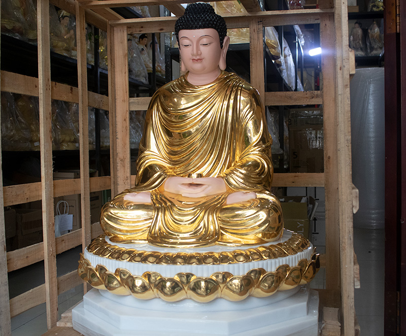 Phật Thích Ca dát vàng