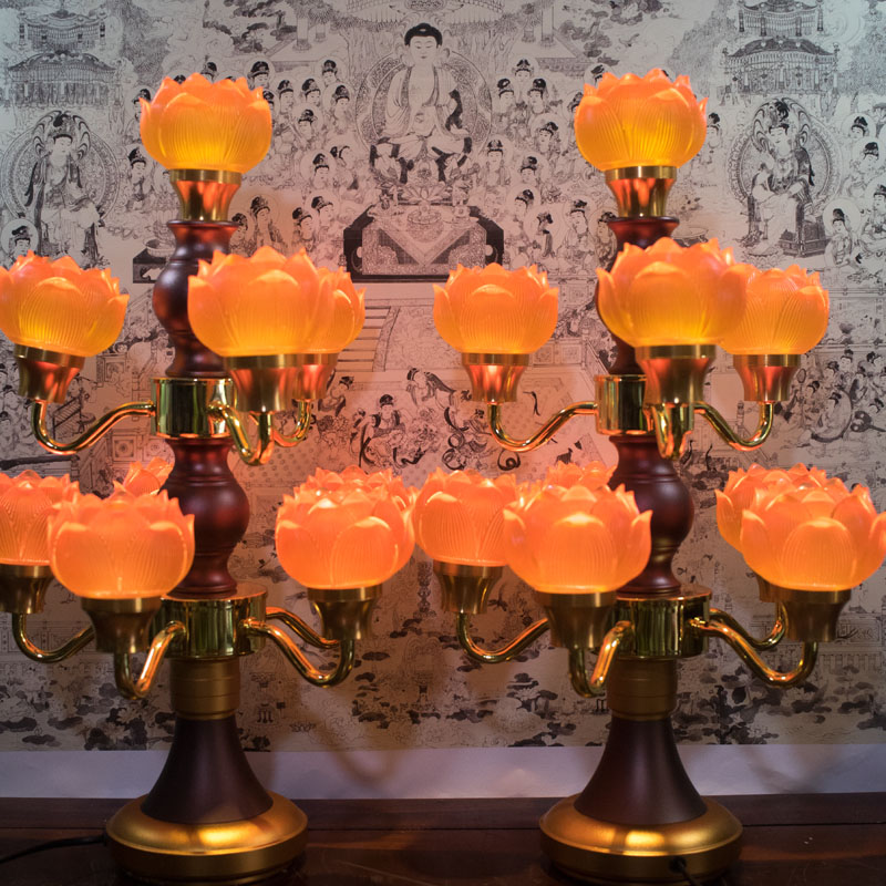 Top 50 mẫu đèn điện bàn thờ đẹp hiện đại nhất
