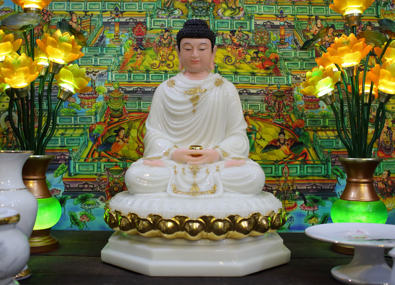 Tượng Phật Thích Ca tĩnh tâm