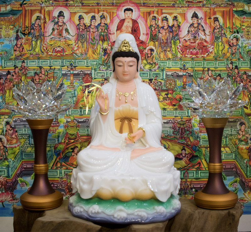 Tượng Phật Quan Âm