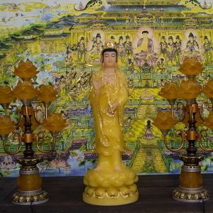 Tượng Phật Quan Âm đứng