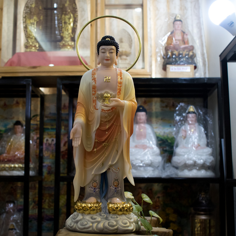 Phật A Di Đà đứng