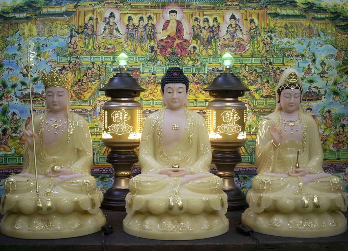 Tượng ta Bà Tam Thánh thạch anh