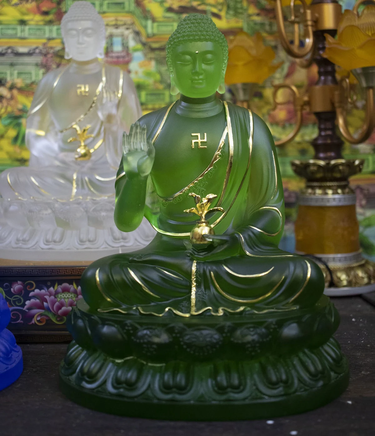 Tượng Phật Dược Sư 7 thế tay xanh lá