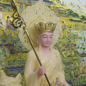 cận cảnh gương mặt tượng địa tạng