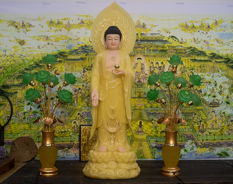 Tượng Phật A Di Đà đứng trang nghiêm Tượng Phật A Di Đà đứng bột đá thạch anh