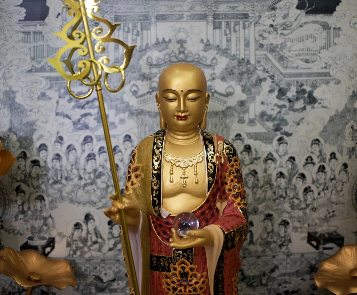 Tượng Địa Tạng đầu trần