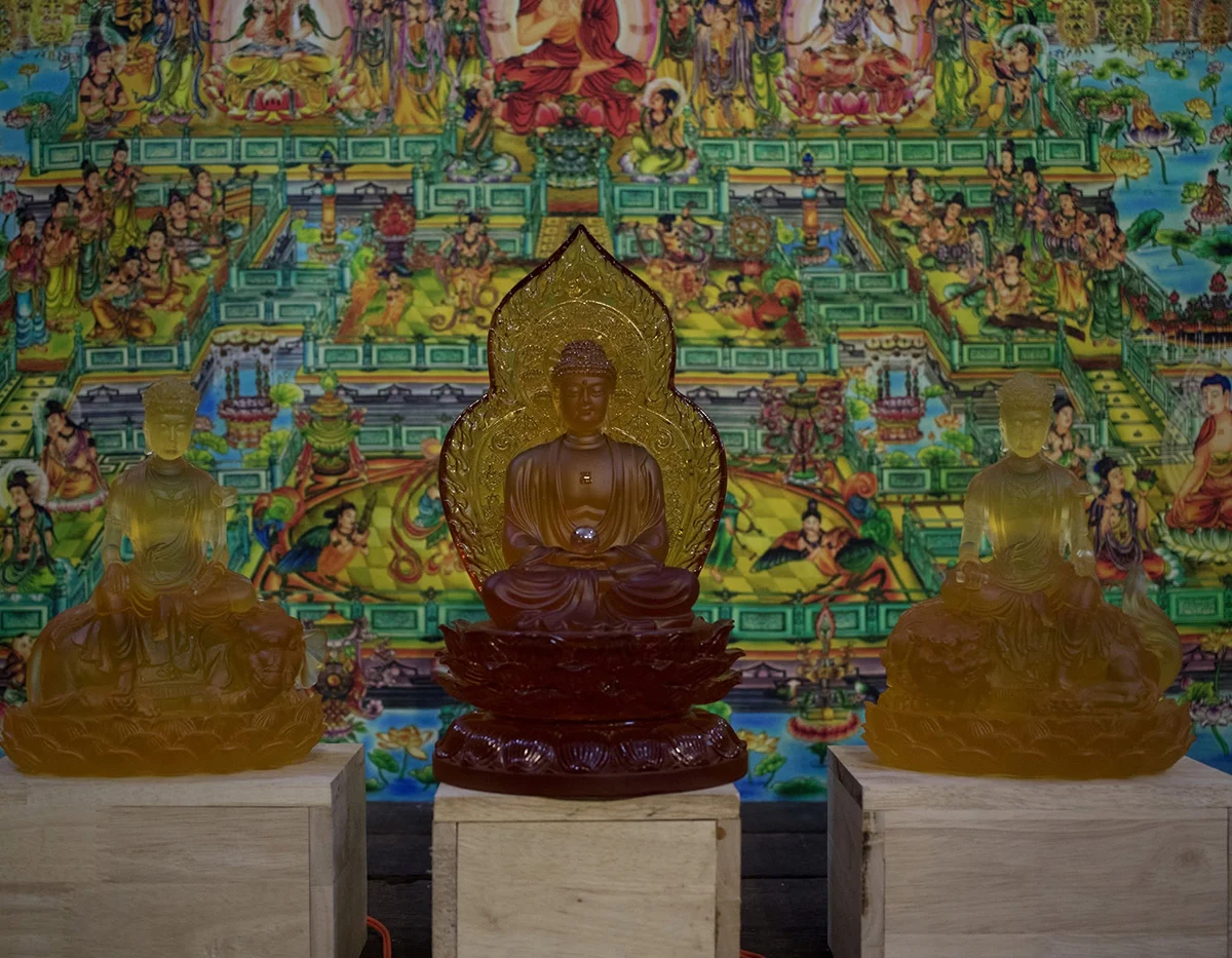 Cận cảnh tượng hoa nghiêm tam thánh