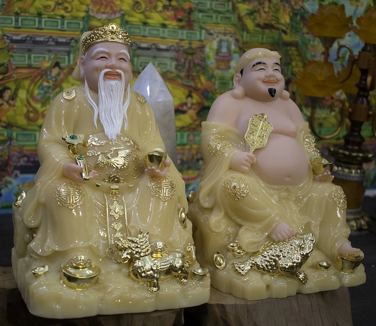 Bộ tượng Ông Tài Ông Địa có thành phần bột đá thạch anh