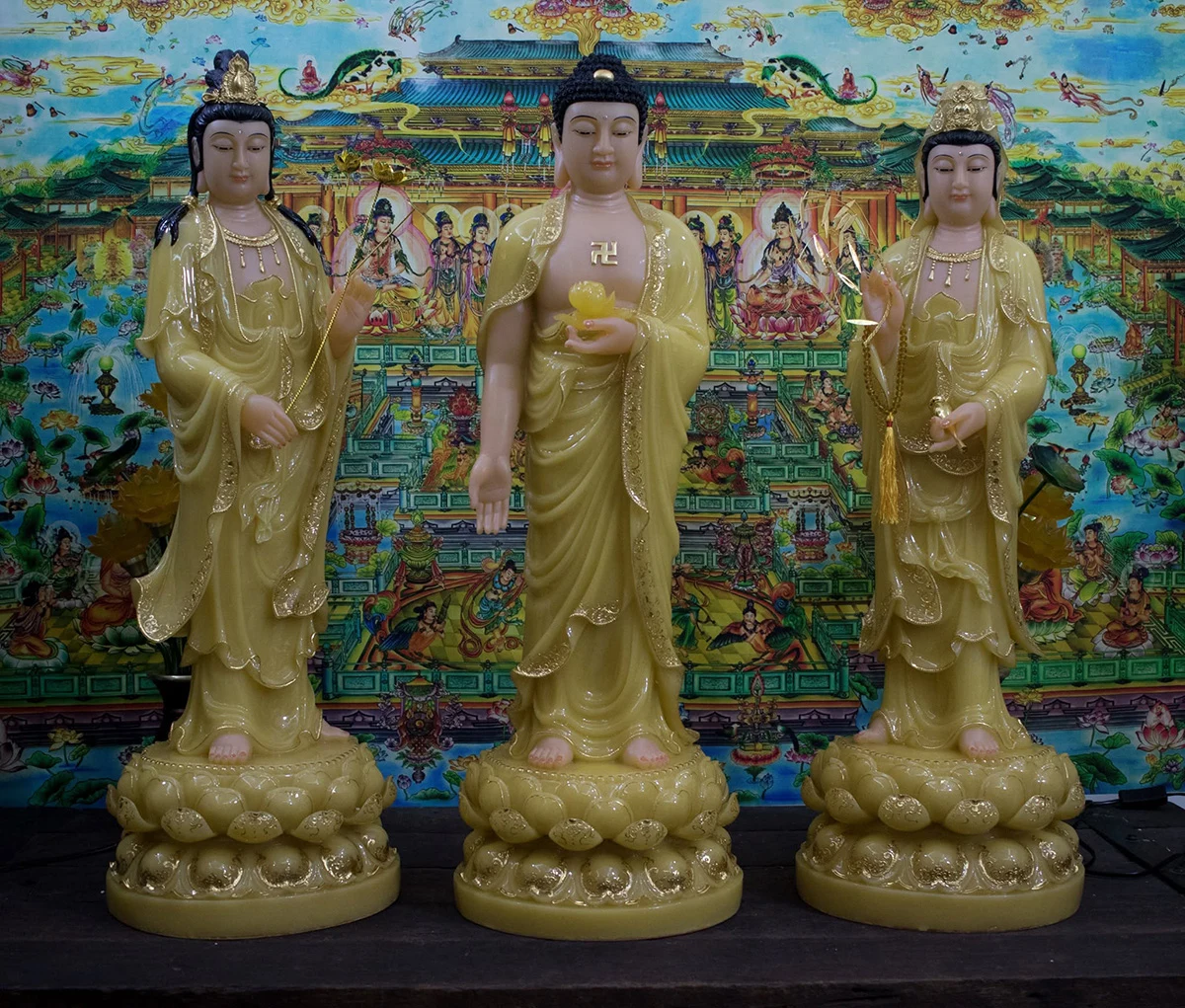 tượng Tây Phương Tam Thánh diện vô cùng từ bi