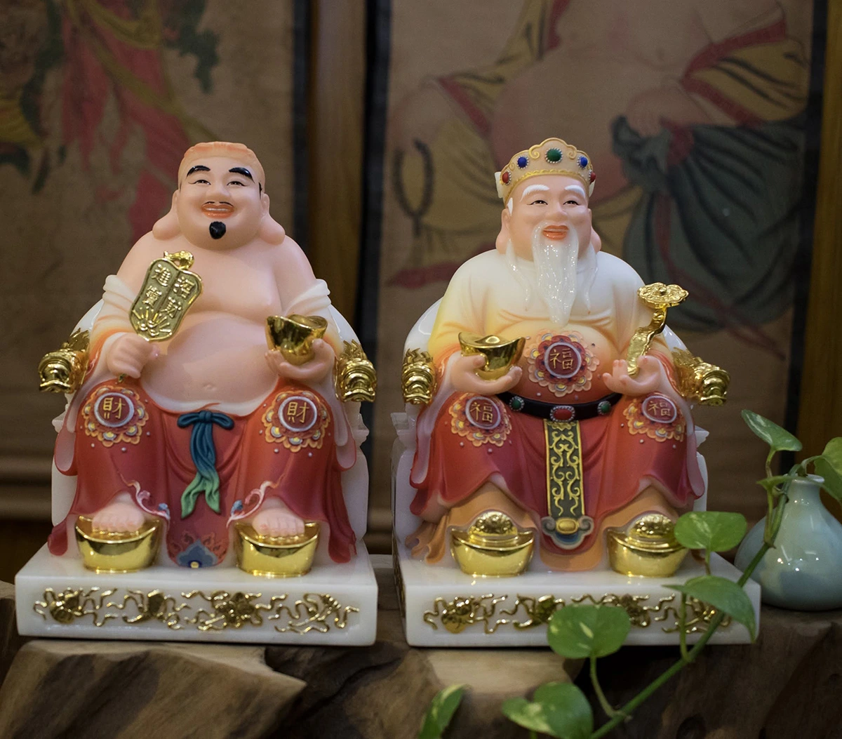 Bộ tượng Thần Tài Thổ Địa áo vẽ gấm màu sắc trang trí