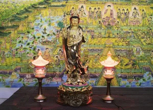tượng quan âm đứng thờ tại gia